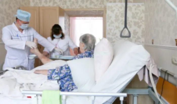 Двох медиків підозрюють у незаконному заволодінні коштами за ненадані послуги